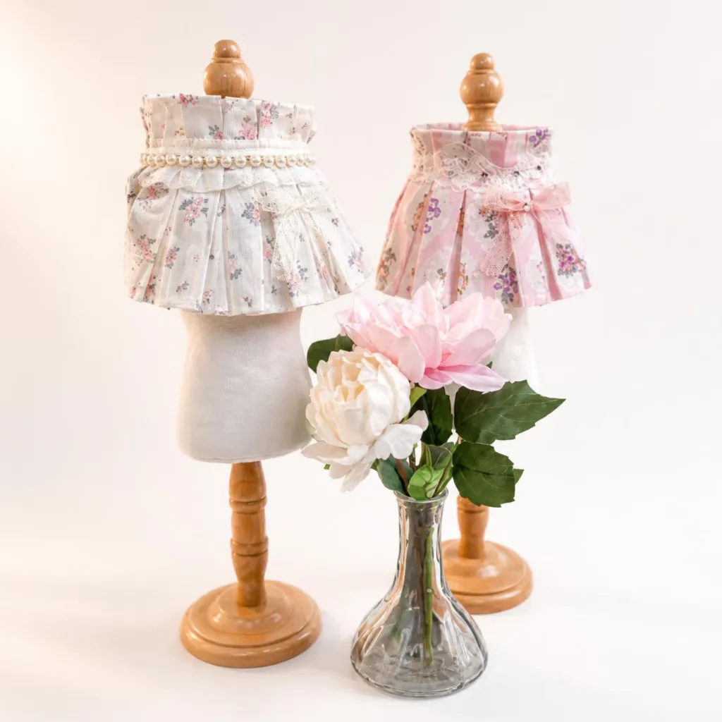 Posh Pets Ruffled Cape - Small.webp